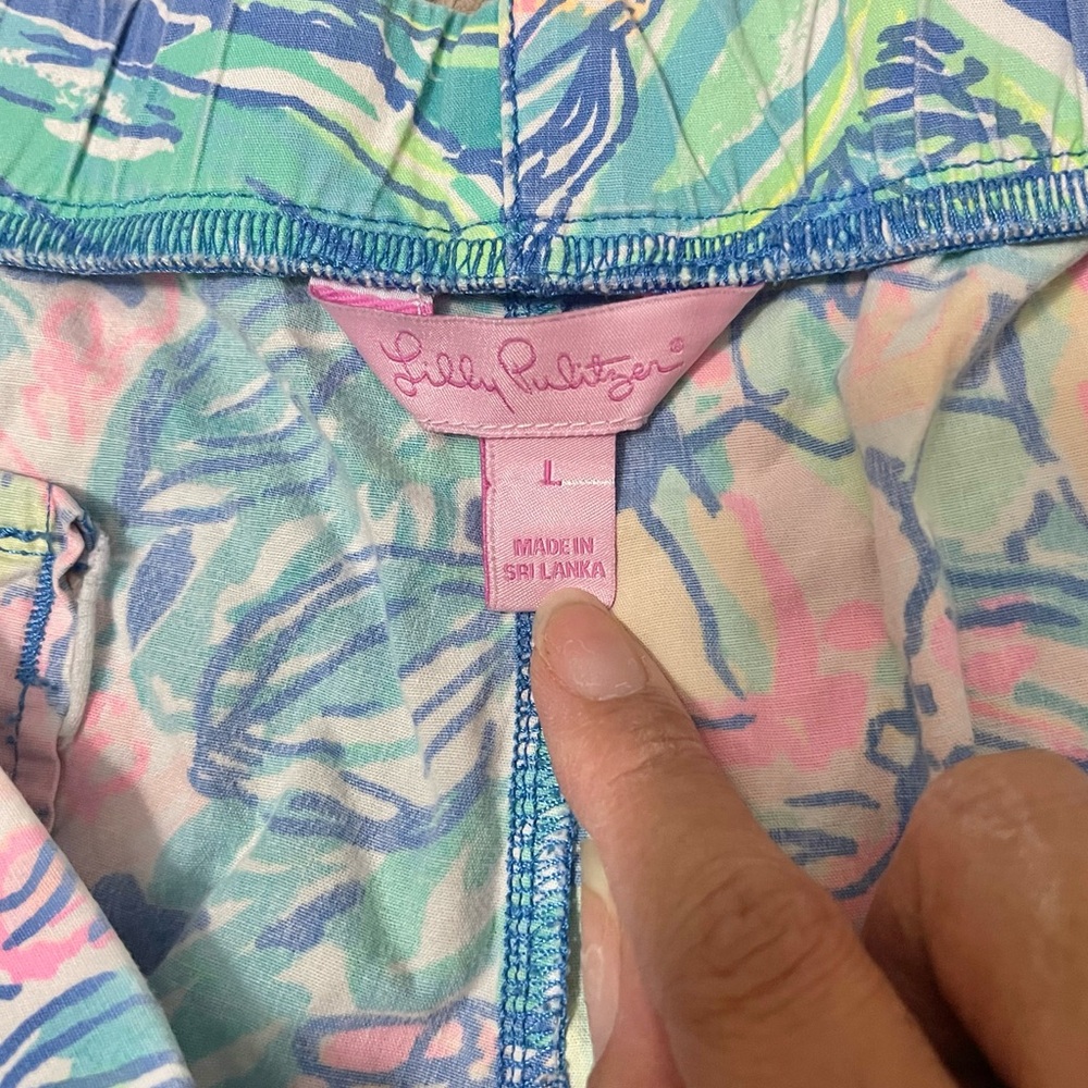 Lilly Pulitzer Ocean View Boardshort Shorts - Picture 11 of 11